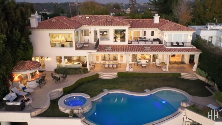 Nestled in the heart of Bel-Air and among the city’s...