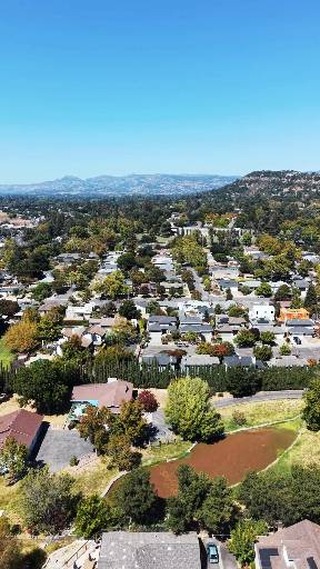 How well do you know the Napa market? This stunning...