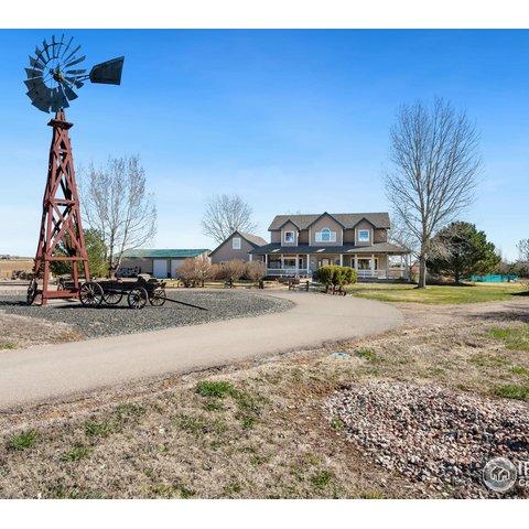 Don't miss out on this great rural property located just...