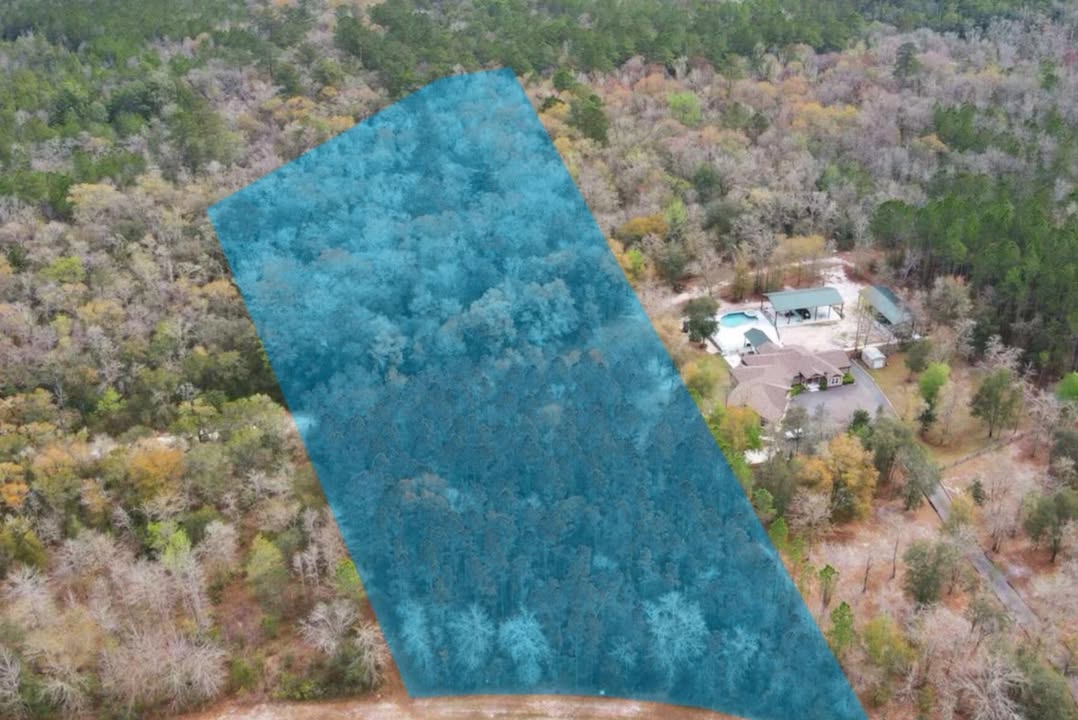 WELCOME HOME to Deep Creek! This high-end community, zoned for...