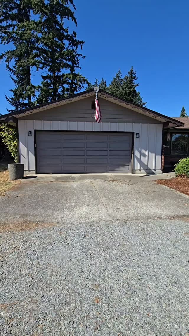 A 4-BAY SHOP + nearly ¾ of an acre in Puyallup?! 👀🏡 This single-story home gives you space inside AND out—with two living areas, an updated kitchen and bathrooms, a fully fenced .74-acre lot, a heated and insulated 4-bay shop, plus covered RV parking with 220V power. And it’s all tucked away on a dead-end street while still being convenient to JBLM. Want the price + full details? Comment SHOP and I’ll send them to you! 📍 Puyallup, WA Listed by Ashleigh Camberg | PCS Home Group 📲 360-513-9034 #PuyallupWA #PuyallupRealEstate #JBLM #WashingtonRealEstate #PNWRealEstate