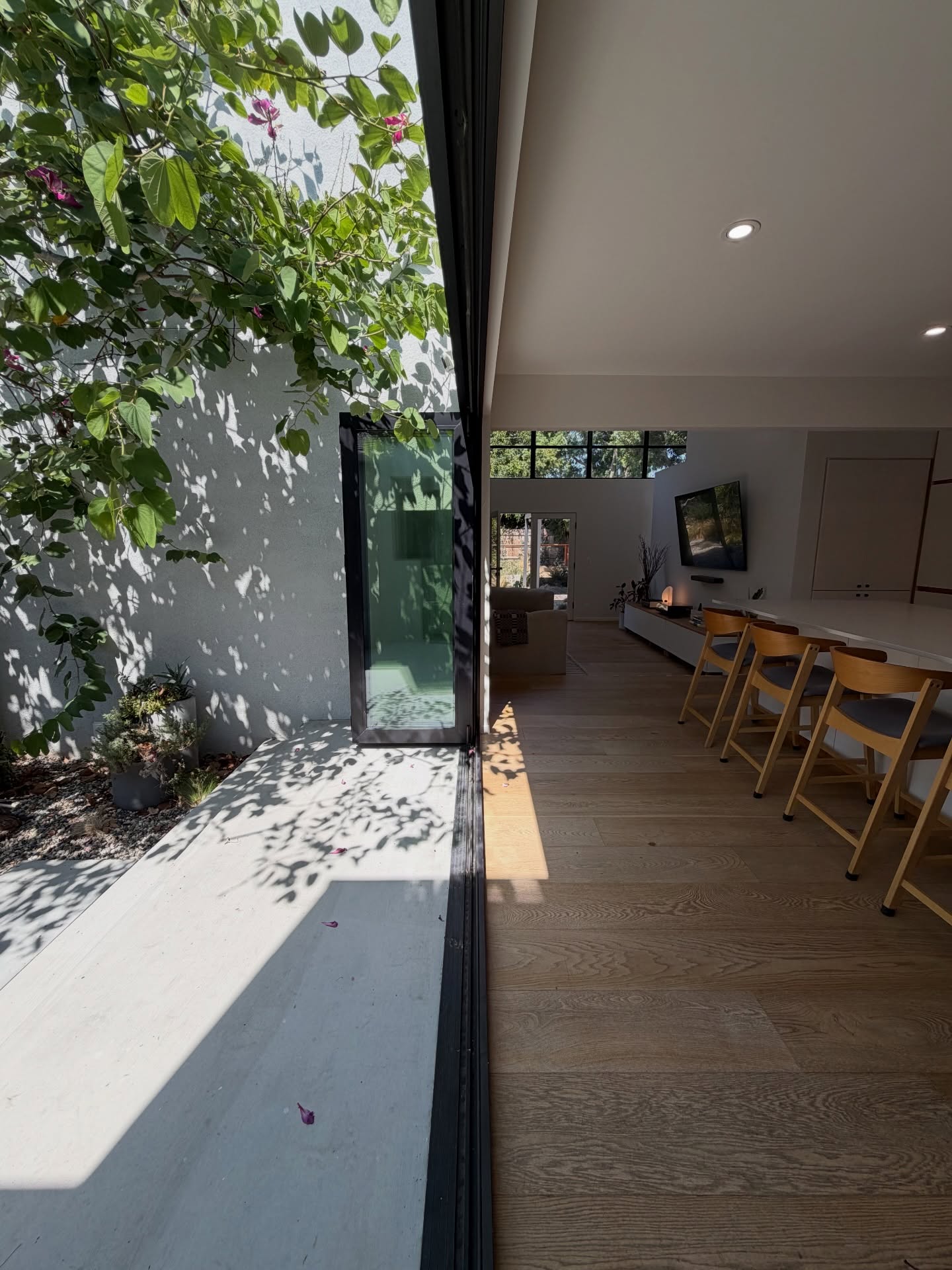 Leslie LA Home